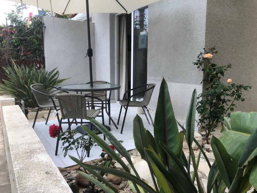 Town House, Ilios Ii, Kato Paphos Villa Exterior photo